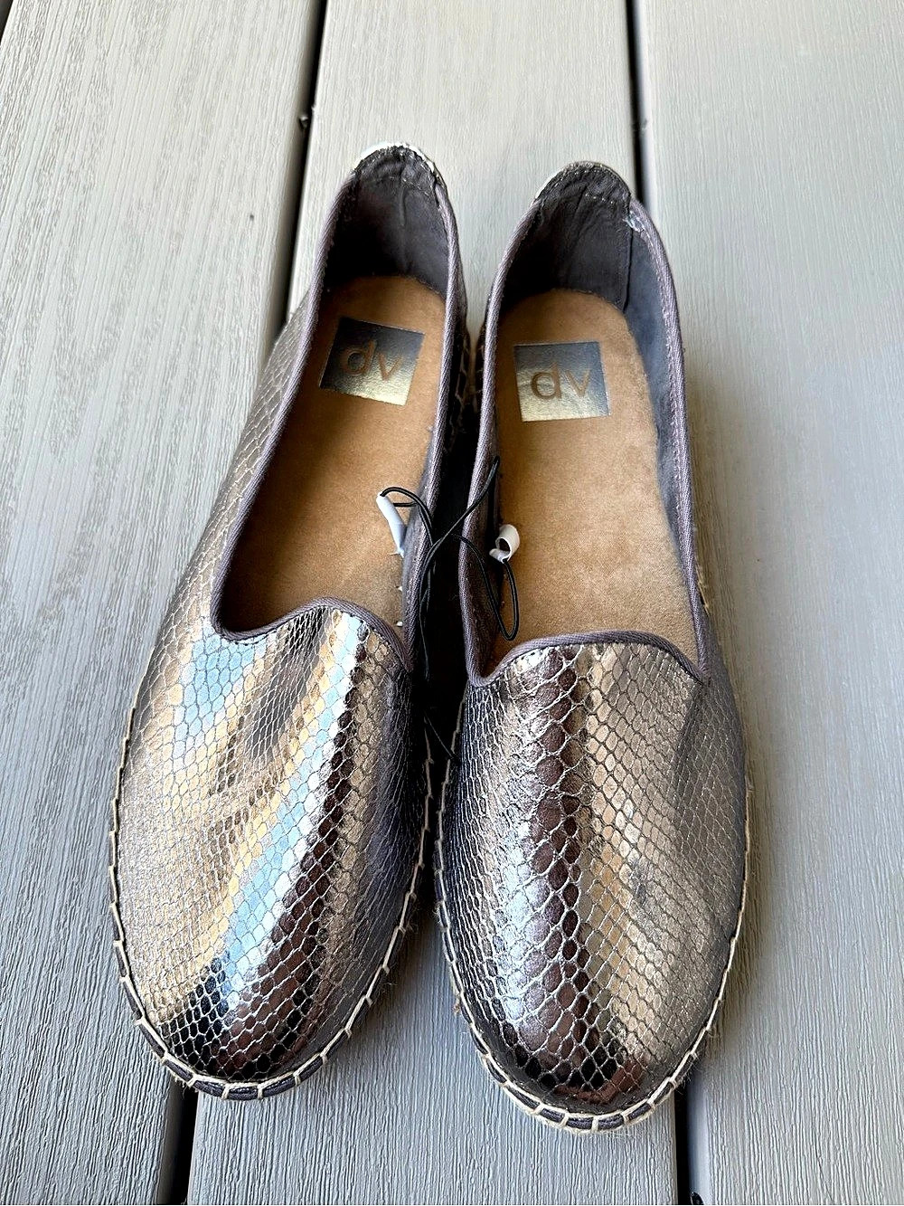 DV by Dolce Vita Tia Metallic Snakeskin Espadrille Flats Women’s 9.5